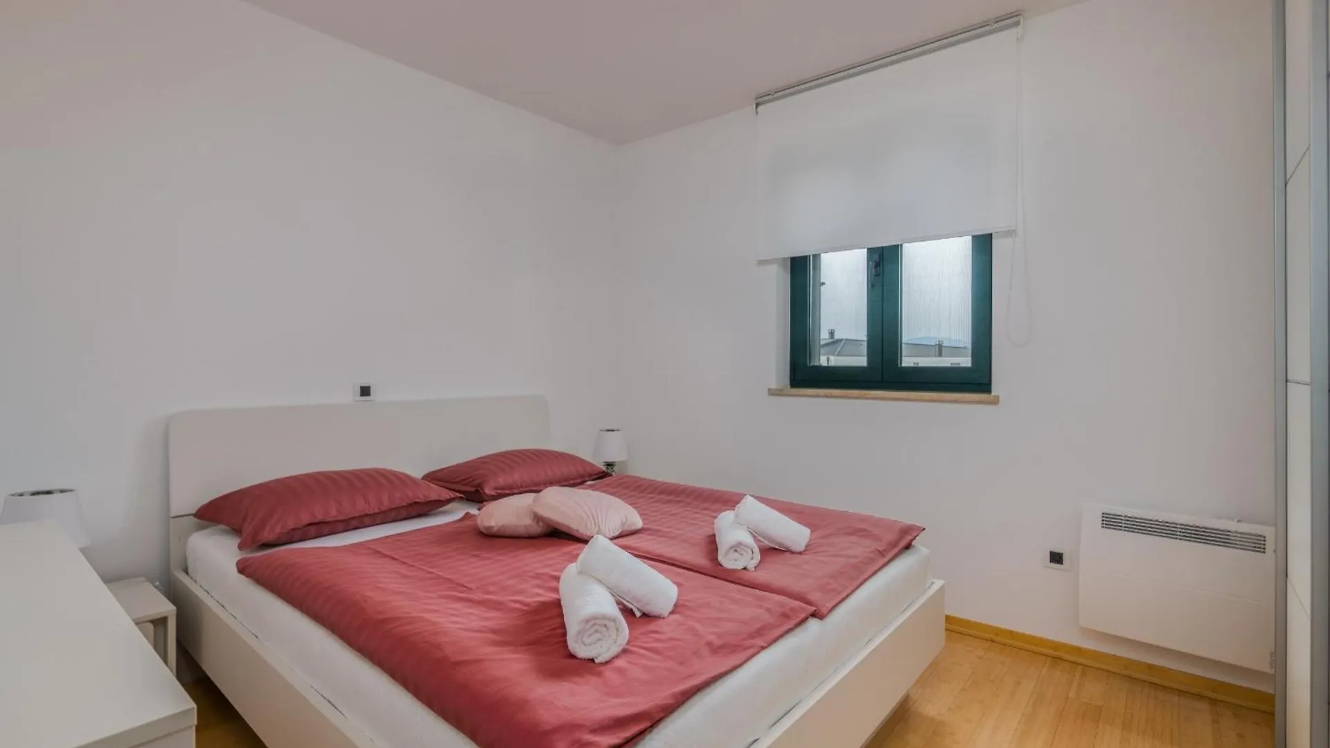 Apartments Navis Near The Sea Vantacici