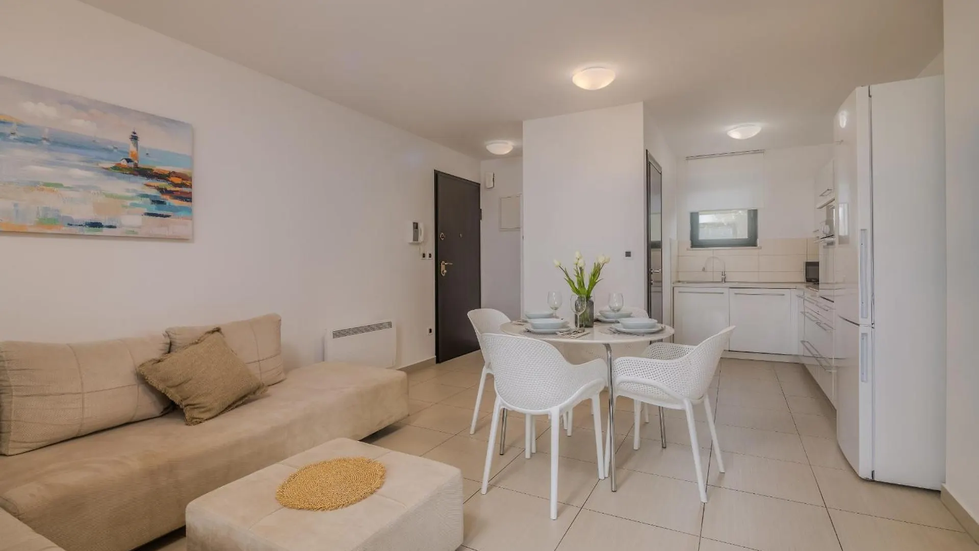 Apartments Navis Near The Sea Vantacici