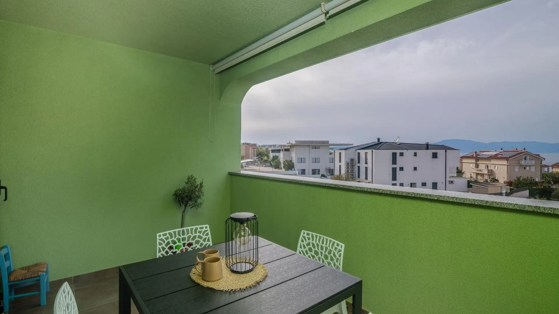 Apartments Navis Near The Sea Vantacici 0*,