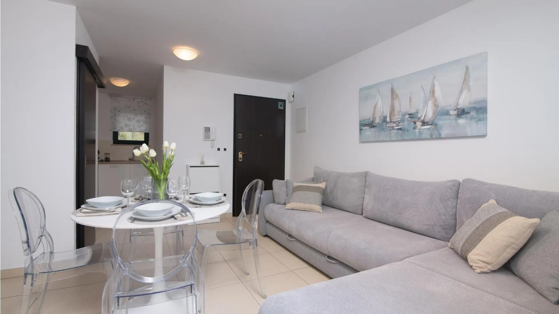 Apartments Navis Near The Sea Vantacici 0*,  Croatia